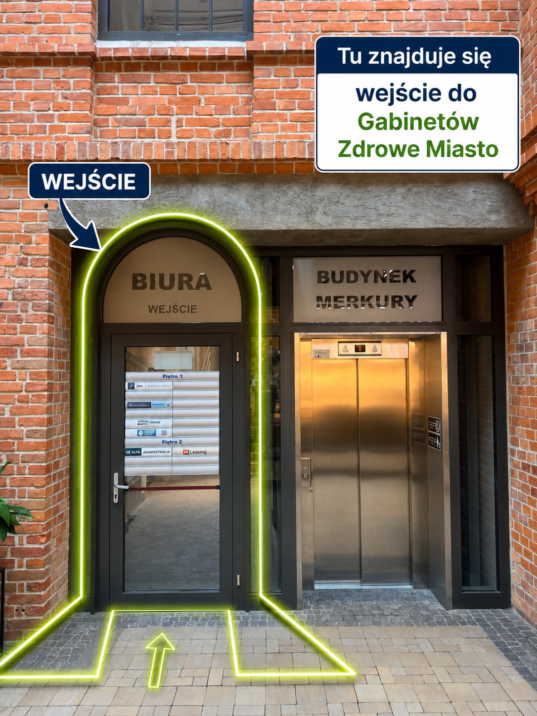 Wejście od środka Galerii Alfa &mdash; szklane drzwi obok kwiaciarni El Decor
